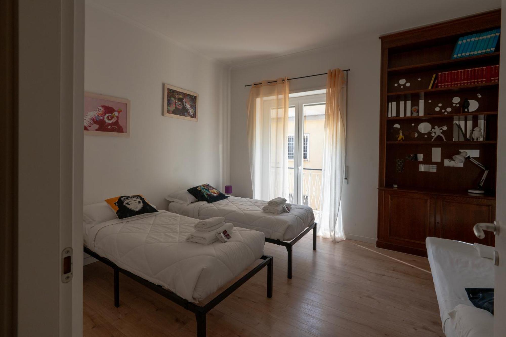 Cornelia House Apartment